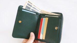 風水で緑の財布は金運を育てる色　お金を増やしたい人に向いている理由
