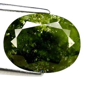 グリーンガーネットの効果と石言葉、パワーストーンの意味と価値